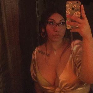 Meet your Posher, Jaquelin